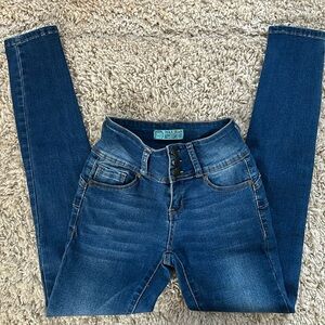 listing-status-banner